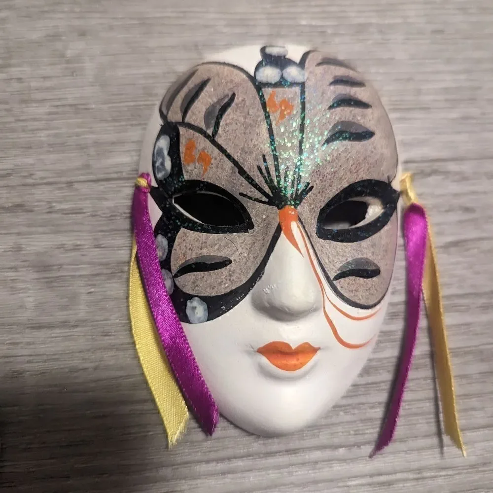 lot #101 Handmade Set of 2 Ceramic Vintage Glitter Mardi Gras Wall Decor Mask